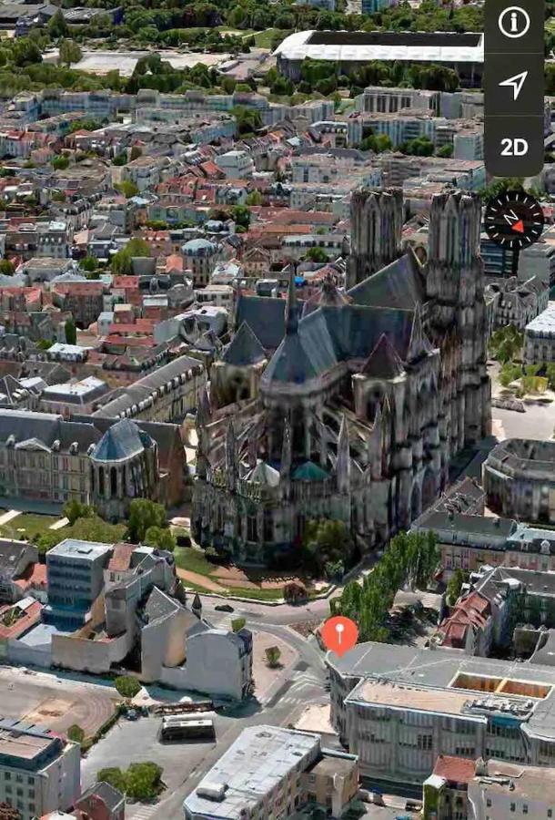 Ferienwohnung Loft Des Sacres - Vue Unique Sur La Cathedrale Reims Exterior foto