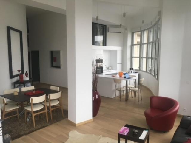 Ferienwohnung Loft Des Sacres - Vue Unique Sur La Cathedrale Reims Exterior foto