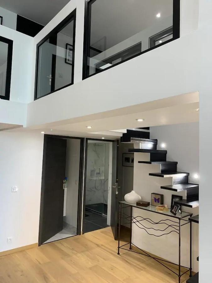 Ferienwohnung Loft Des Sacres - Vue Unique Sur La Cathedrale Reims Exterior foto